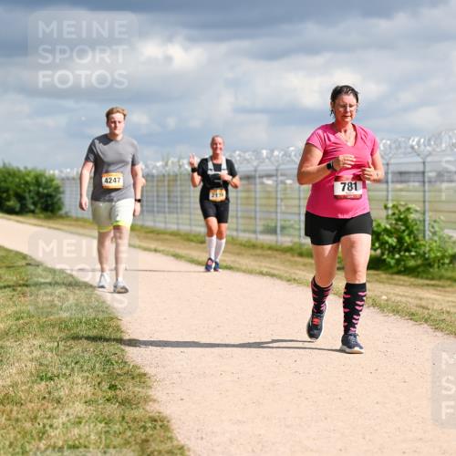 14.09.2025 - Airport Race Dr. Thomas Lammeyer http://msf.ph/oto/8887187 14.09.2025 12:49:30 Laufen 4247, 781 meine-sportfotos.de