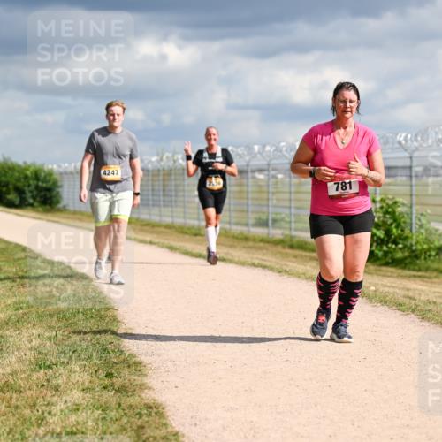 14.09.2025 - Airport Race Dr. Thomas Lammeyer http://msf.ph/oto/8887190 14.09.2025 12:49:31 Laufen 4247, 781 meine-sportfotos.de