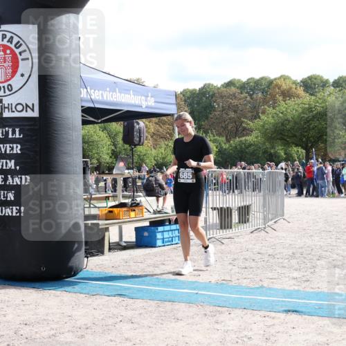 14.09.2025 - Stadtparktriathlon Strokosch-Dieckow http://msf.ph/oto/8887212 14.09.2025 11:34:59 Ziel 685, 767 meine-sportfotos.de