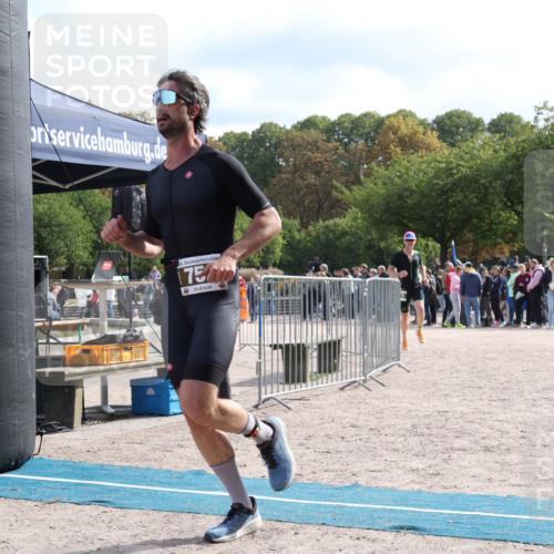 14.09.2025 - Stadtparktriathlon Strokosch-Dieckow http://msf.ph/oto/8887252 14.09.2025 11:35:20 Ziel 752, 811 meine-sportfotos.de