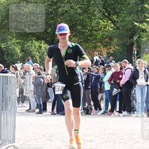 14.09.2025 - Stadtparktriathlon Strokosch-Dieckow http://msf.ph/oto/8887254 14.09.2025 11:35:21 Ziel 752, 811 meine-sportfotos.de