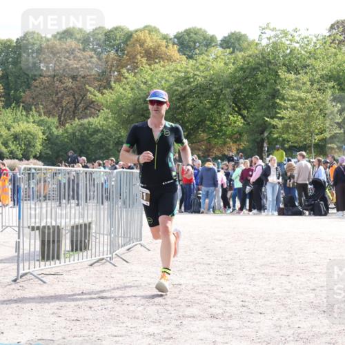 14.09.2025 - Stadtparktriathlon Strokosch-Dieckow http://msf.ph/oto/8887260 14.09.2025 11:35:22 Ziel 750, 752, 811 meine-sportfotos.de