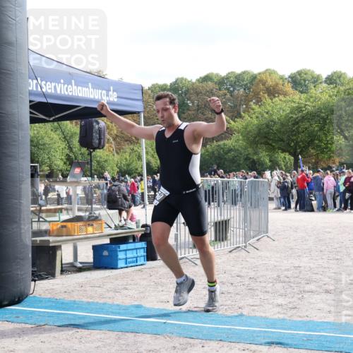 14.09.2025 - Stadtparktriathlon Strokosch-Dieckow http://msf.ph/oto/8887284 14.09.2025 11:35:29 Ziel 750, 811 meine-sportfotos.de
