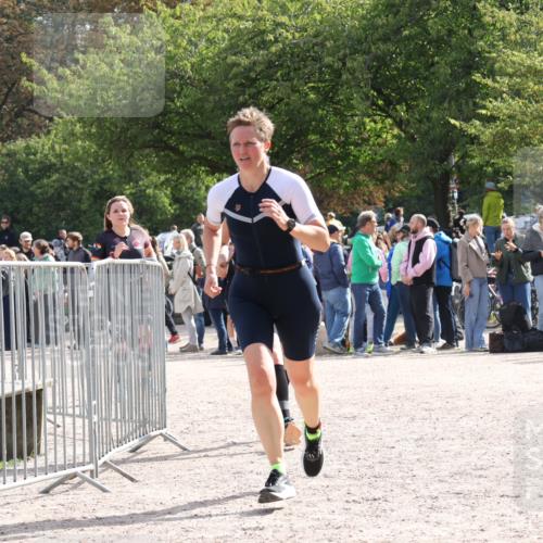 14.09.2025 - Stadtparktriathlon Strokosch-Dieckow http://msf.ph/oto/8887354 14.09.2025 11:36:37 Ziel 650, 700, 716, 799 meine-sportfotos.de