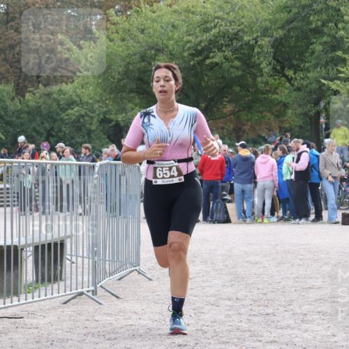 14.09.2025 - Stadtparktriathlon Strokosch-Dieckow http://msf.ph/oto/8887398 14.09.2025 11:37:53 Ziel 654, 753 meine-sportfotos.de