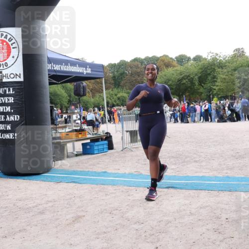 14.09.2025 - Stadtparktriathlon Strokosch-Dieckow http://msf.ph/oto/8887439 14.09.2025 11:38:47 Ziel 692 meine-sportfotos.de