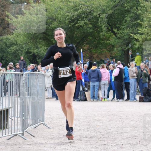 14.09.2025 - Stadtparktriathlon Strokosch-Dieckow http://msf.ph/oto/8887442 14.09.2025 11:38:57 Ziel 712, 728 meine-sportfotos.de