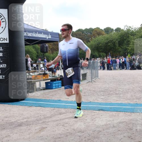 14.09.2025 - Stadtparktriathlon Strokosch-Dieckow http://msf.ph/oto/8887454 14.09.2025 11:39:03 Ziel 712, 728 meine-sportfotos.de