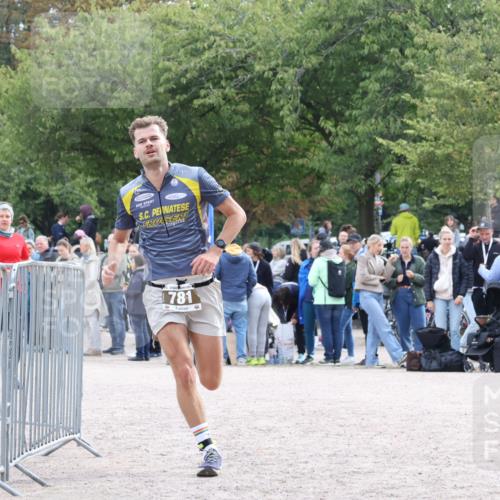 14.09.2025 - Stadtparktriathlon Strokosch-Dieckow http://msf.ph/oto/8887486 14.09.2025 11:41:39 Ziel 781 meine-sportfotos.de