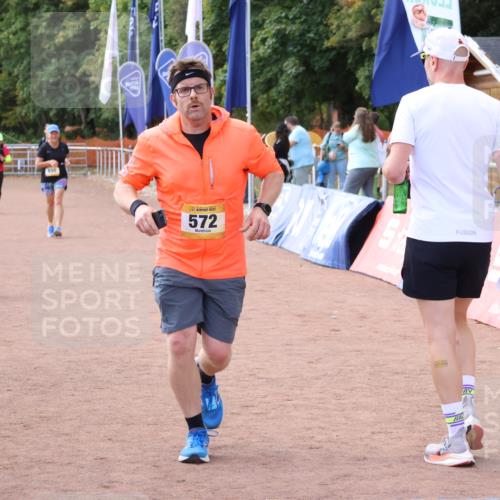 14.09.2025 - Airport Race Strokosch-Dieckow http://msf.ph/oto/8887617 14.09.2025 12:55:55 Ziel 394, 572, 4127 meine-sportfotos.de