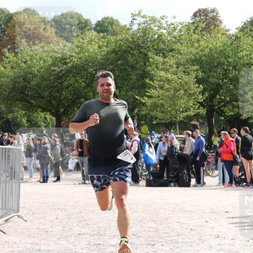 14.09.2025 - Stadtparktriathlon Strokosch-Dieckow http://msf.ph/oto/8887645 14.09.2025 11:45:40 Ziel 775 meine-sportfotos.de
