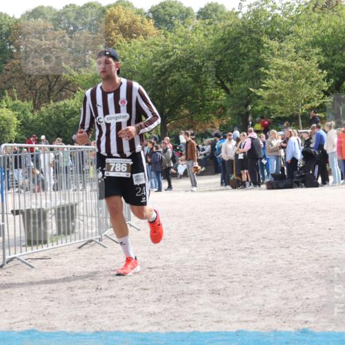 14.09.2025 - Stadtparktriathlon Strokosch-Dieckow http://msf.ph/oto/8887703 14.09.2025 11:47:13 Ziel 786, 802 meine-sportfotos.de