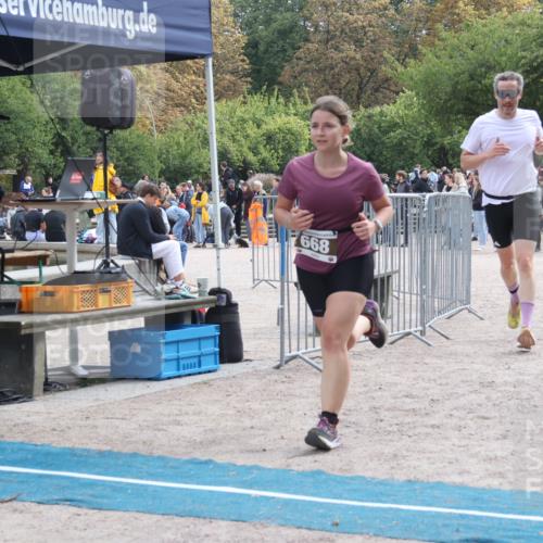 14.09.2025 - Stadtparktriathlon Strokosch-Dieckow http://msf.ph/oto/8887723 14.09.2025 11:48:28 Ziel 668, 808 meine-sportfotos.de