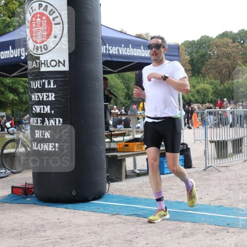 14.09.2025 - Stadtparktriathlon Strokosch-Dieckow http://msf.ph/oto/8887729 14.09.2025 11:48:30 Ziel 668, 808, 847 meine-sportfotos.de