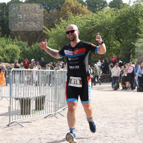 14.09.2025 - Stadtparktriathlon Strokosch-Dieckow http://msf.ph/oto/8887746 14.09.2025 11:48:48 Ziel 818 meine-sportfotos.de