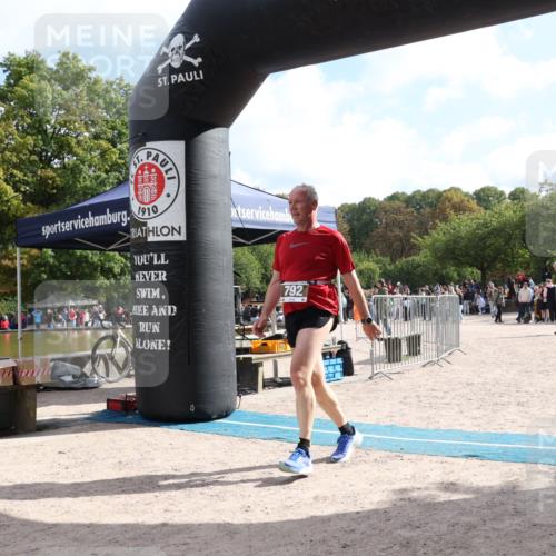 14.09.2025 - Stadtparktriathlon Strokosch-Dieckow http://msf.ph/oto/8887761 14.09.2025 11:49:04 Ziel 792 meine-sportfotos.de