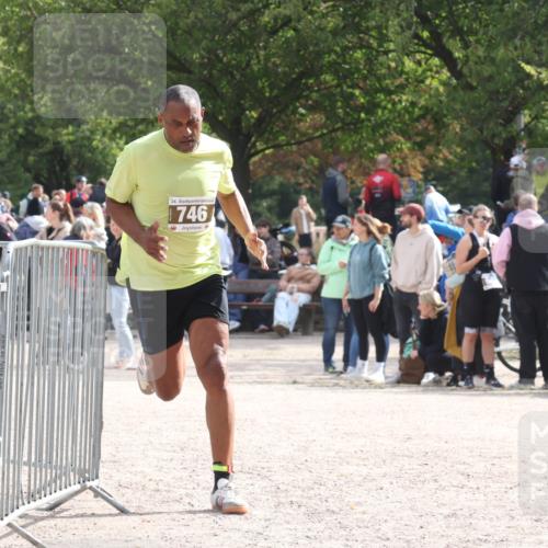 14.09.2025 - Stadtparktriathlon Strokosch-Dieckow http://msf.ph/oto/8887787 14.09.2025 11:50:01 Ziel 746 meine-sportfotos.de