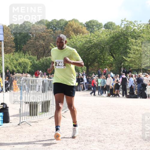 14.09.2025 - Stadtparktriathlon Strokosch-Dieckow http://msf.ph/oto/8887792 14.09.2025 11:50:03 Ziel 746 meine-sportfotos.de