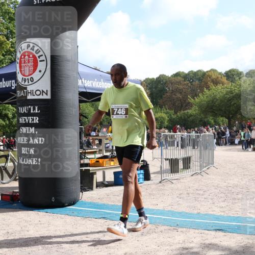 14.09.2025 - Stadtparktriathlon Strokosch-Dieckow http://msf.ph/oto/8887796 14.09.2025 11:50:04 Ziel 746 meine-sportfotos.de