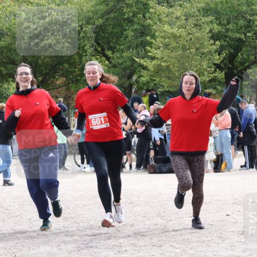 14.09.2025 - Stadtparktriathlon Strokosch-Dieckow http://msf.ph/oto/8887816 14.09.2025 11:50:53 Ziel 601 meine-sportfotos.de