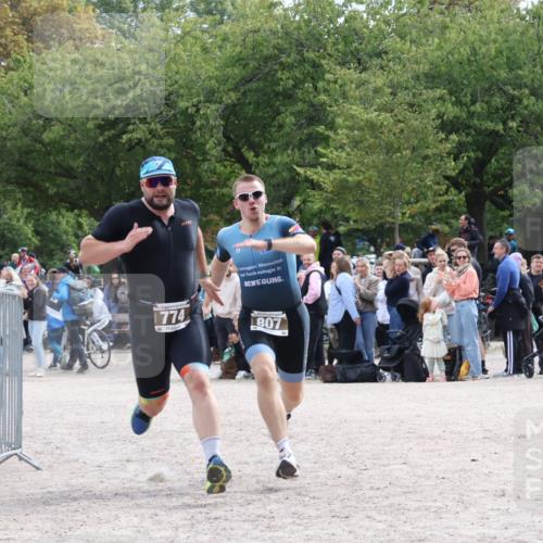 14.09.2025 - Stadtparktriathlon Strokosch-Dieckow http://msf.ph/oto/8887826 14.09.2025 11:51:01 Ziel 774, 807 meine-sportfotos.de