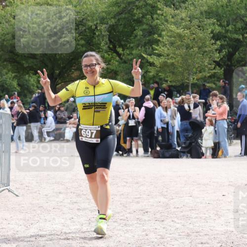 14.09.2025 - Stadtparktriathlon Strokosch-Dieckow http://msf.ph/oto/8887832 14.09.2025 11:51:09 Ziel 697 meine-sportfotos.de