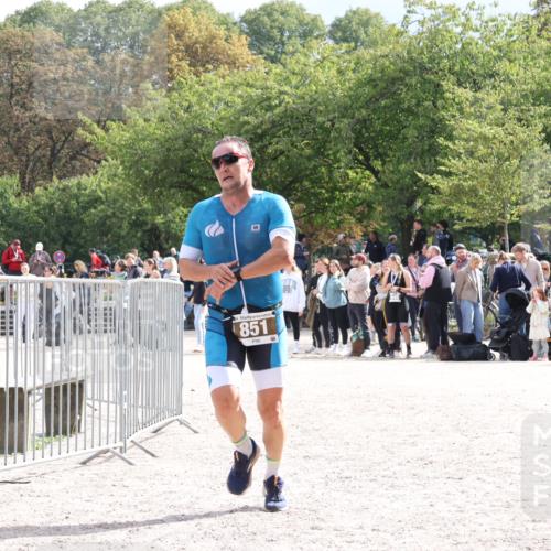 14.09.2025 - Stadtparktriathlon Strokosch-Dieckow http://msf.ph/oto/8887841 14.09.2025 11:51:54 Ziel 851 meine-sportfotos.de