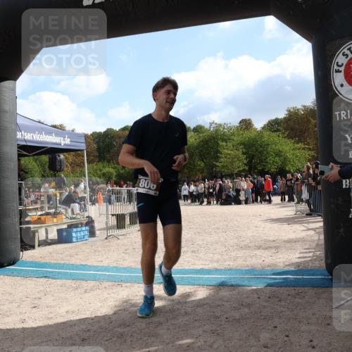 14.09.2025 - Stadtparktriathlon Strokosch-Dieckow http://msf.ph/oto/8887850 14.09.2025 11:52:11 Ziel 806 meine-sportfotos.de