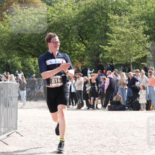 14.09.2025 - Stadtparktriathlon Strokosch-Dieckow http://msf.ph/oto/8887853 14.09.2025 11:52:26 Ziel 816 meine-sportfotos.de