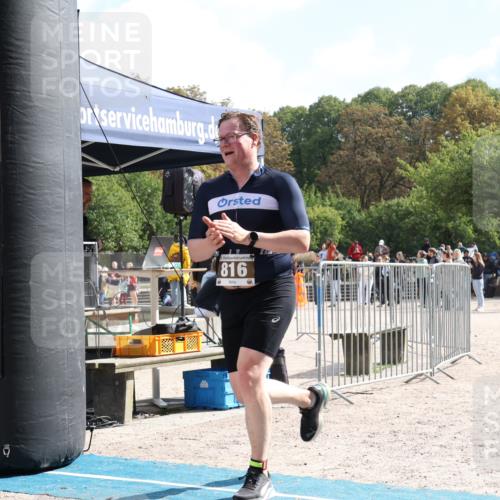 14.09.2025 - Stadtparktriathlon Strokosch-Dieckow http://msf.ph/oto/8887857 14.09.2025 11:52:27 Ziel 816 meine-sportfotos.de