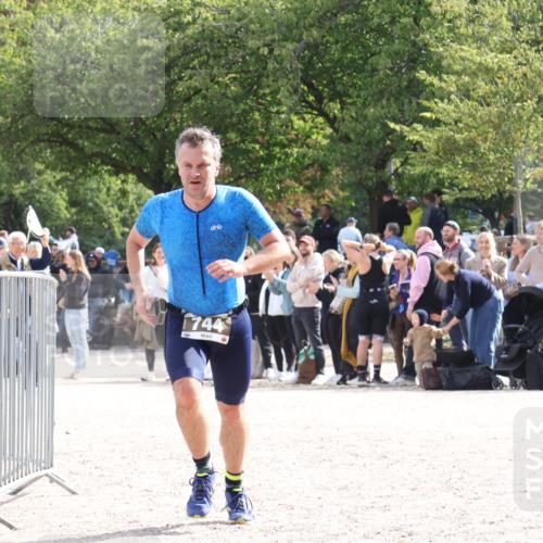 14.09.2025 - Stadtparktriathlon Strokosch-Dieckow http://msf.ph/oto/8887858 14.09.2025 11:52:37 Ziel 744 meine-sportfotos.de