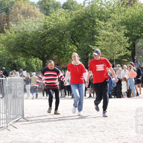 14.09.2025 - Stadtparktriathlon Strokosch-Dieckow http://msf.ph/oto/8887865 14.09.2025 11:52:47 Ziel 600, 880, 888 meine-sportfotos.de