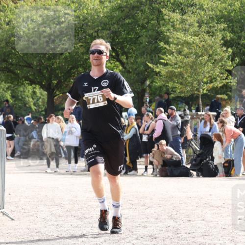 14.09.2025 - Stadtparktriathlon Strokosch-Dieckow http://msf.ph/oto/8887909 14.09.2025 11:53:55 Ziel 776 meine-sportfotos.de