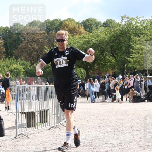 14.09.2025 - Stadtparktriathlon Strokosch-Dieckow http://msf.ph/oto/8887911 14.09.2025 11:53:57 Ziel 776 meine-sportfotos.de