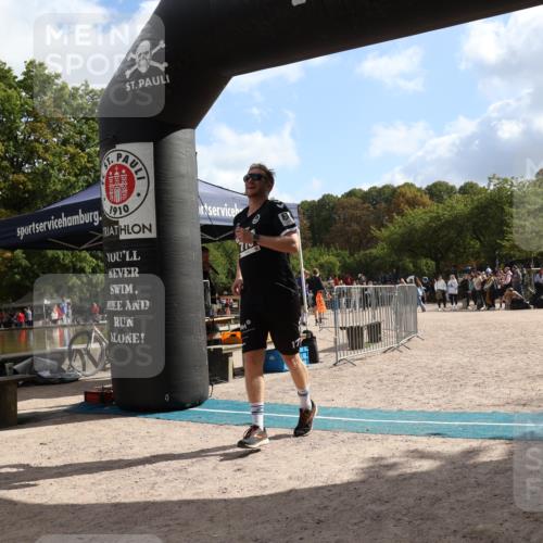14.09.2025 - Stadtparktriathlon Strokosch-Dieckow http://msf.ph/oto/8887914 14.09.2025 11:53:58 Ziel 776, 909 meine-sportfotos.de