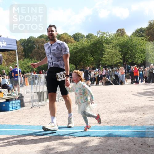 14.09.2025 - Stadtparktriathlon Strokosch-Dieckow http://msf.ph/oto/8887924 14.09.2025 11:54:06 Ziel 831, 909 meine-sportfotos.de