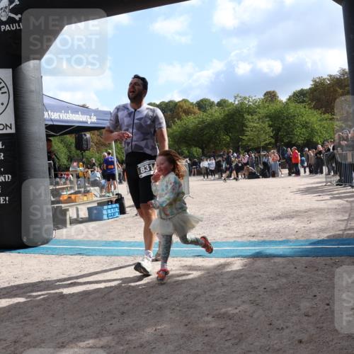 14.09.2025 - Stadtparktriathlon Strokosch-Dieckow http://msf.ph/oto/8887926 14.09.2025 11:54:07 Ziel 831, 909 meine-sportfotos.de