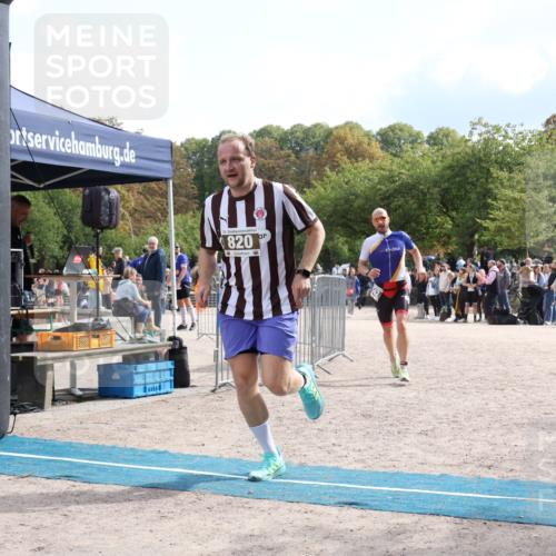 14.09.2025 - Stadtparktriathlon Strokosch-Dieckow http://msf.ph/oto/8887941 14.09.2025 11:54:43 Ziel 820, 842 meine-sportfotos.de