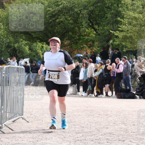 14.09.2025 - Stadtparktriathlon Strokosch-Dieckow http://msf.ph/oto/8887952 14.09.2025 11:55:02 Ziel 708 meine-sportfotos.de