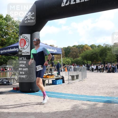 14.09.2025 - Stadtparktriathlon Strokosch-Dieckow http://msf.ph/oto/8887989 14.09.2025 11:56:57 Ziel 826 meine-sportfotos.de