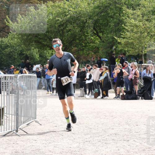 14.09.2025 - Stadtparktriathlon Strokosch-Dieckow http://msf.ph/oto/8887991 14.09.2025 11:57:07 Ziel 919 meine-sportfotos.de