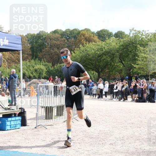 14.09.2025 - Stadtparktriathlon Strokosch-Dieckow http://msf.ph/oto/8887994 14.09.2025 11:57:08 Ziel 919 meine-sportfotos.de