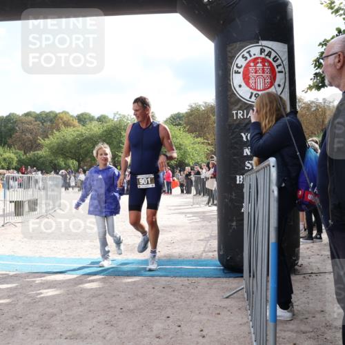 14.09.2025 - Stadtparktriathlon Strokosch-Dieckow http://msf.ph/oto/8888006 14.09.2025 11:57:24 Ziel 679, 901 meine-sportfotos.de