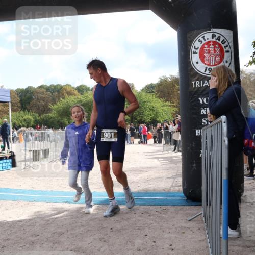 14.09.2025 - Stadtparktriathlon Strokosch-Dieckow http://msf.ph/oto/8888007 14.09.2025 11:57:25 Ziel 679, 901 meine-sportfotos.de