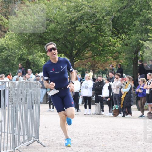 14.09.2025 - Stadtparktriathlon Strokosch-Dieckow http://msf.ph/oto/8888046 14.09.2025 11:59:11 Ziel 889 meine-sportfotos.de
