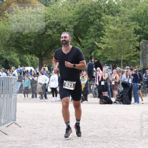 14.09.2025 - Stadtparktriathlon Strokosch-Dieckow http://msf.ph/oto/8888078 14.09.2025 11:59:55 Ziel 821 meine-sportfotos.de
