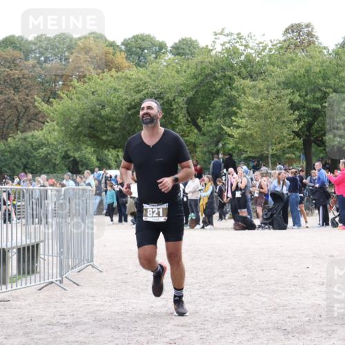 14.09.2025 - Stadtparktriathlon Strokosch-Dieckow http://msf.ph/oto/8888081 14.09.2025 11:59:55 Ziel 821 meine-sportfotos.de
