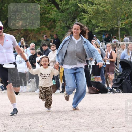 14.09.2025 - Stadtparktriathlon Strokosch-Dieckow http://msf.ph/oto/8888089 14.09.2025 12:00:03 Ziel 821, 835 meine-sportfotos.de