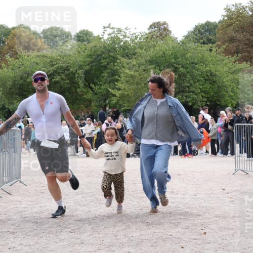 14.09.2025 - Stadtparktriathlon Strokosch-Dieckow http://msf.ph/oto/8888096 14.09.2025 12:00:05 Ziel 835, 838 meine-sportfotos.de