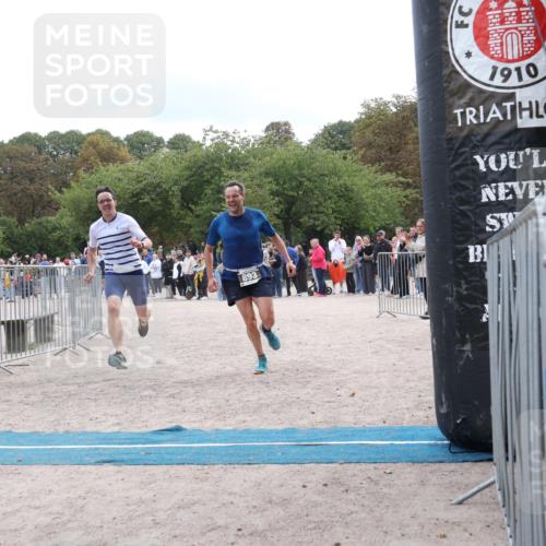 14.09.2025 - Stadtparktriathlon Strokosch-Dieckow http://msf.ph/oto/8888135 14.09.2025 12:00:58 Ziel 836, 893 meine-sportfotos.de